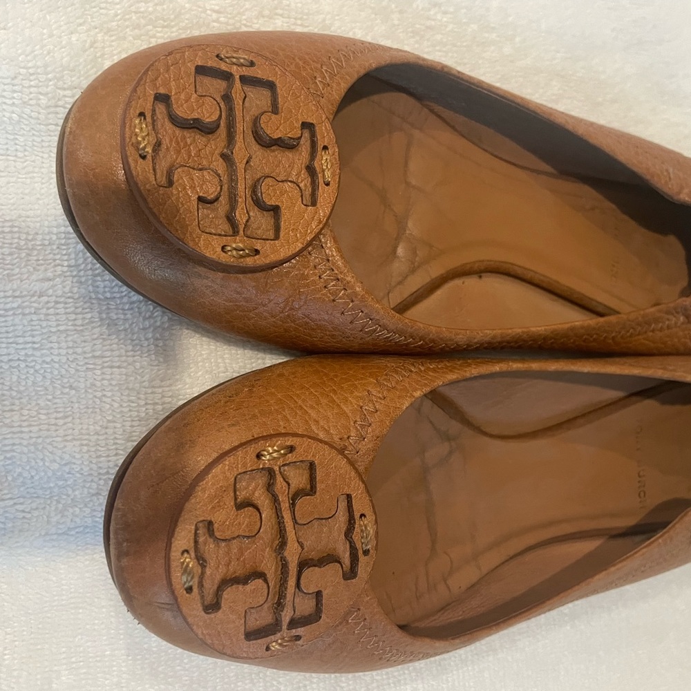Tory Burch tan flats